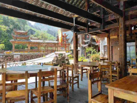 zhangjiajie Xiangxi story homestay Отели рядом с достопримечательностью «улинъюань»