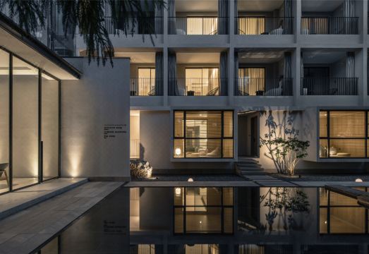 인 비트윈 호텔