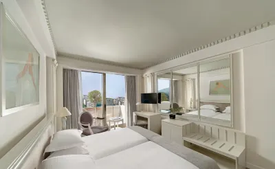 NJV Athens Plaza