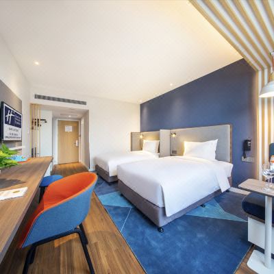 Holiday Inn Express Hangzhou West Lake East Hangzhou Updated 22 Room Price Reviews Deals Trip Com