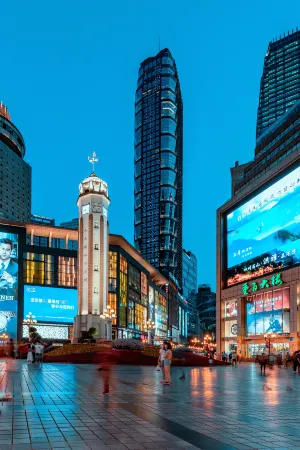 Meisu Tianqing High Altitude View Hotel (Chongqing Jiefangbei Hongya Cave) Отели рядом с достопримечательностью «Chongqing Jiaotong University Graduate Department»