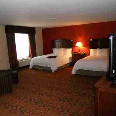 Hampton Inn & Suites Cincinnati/Uptown-University Area Rooms