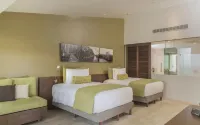 InterContinental Hotels PRESIDENTE CANCUN RESORT by IHG