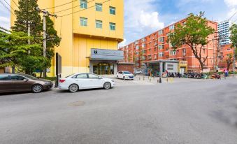 7 Days Premium Hotel (Beijing Huayuanqiao Subway Station)