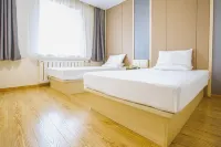 Elan Hotel (Gaizhou Railway Station Xinglong Family Branch) Hotels in Gaizhou