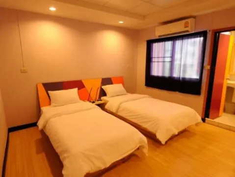 ห้องเตียงใหญ่หรือเตียงแฝดพร้อมห้องน้ำส่วนตัว