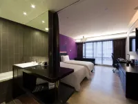 FX Hotel (Taipei Nanjing East Road) Отели рядом с достопримечательностью «Торговый центр Syntrend»