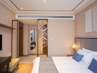 和颐至尊酒店(上海中山公园店) - 至尊高级大床房