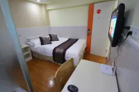 Rainbow Residence Inn (Shanghai Jiading Jiangqiao Yuzhong Road) Hotels in Shanghai