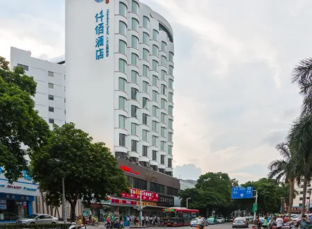 QianBai Hotel (Zhuhai Doumen Daxin Xinduhui Pedestrian Street Branch)
