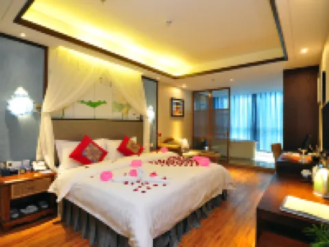 โรงแรมฮอลิเดย์ อินน์ หรงถิง ลั่วผิง โรงแรมในลั่วผิง