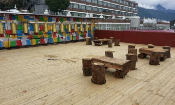 Deqin Meili Yingyue View Hotel (Feilai Temple Meili Snow Mountain Branch)