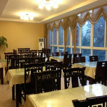 Qianli Zhiwai Hotel