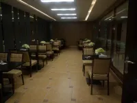 Tongyu Tinghai Holiday Inn Hotels in Tongyu