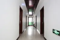 Tonghua Station Front Hotel