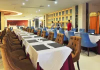 Jintan Square South Great Wall Hotel (Tongren Station Branch) - 4-Star