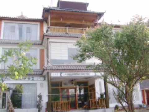 Wuyuan Shiwai Liyuan Good Morning Sun Moonju Lake View Inn