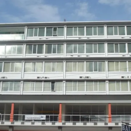 L Bajo Hotel
