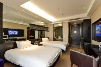 Crystal Spade Hotel Hotels near Hongle Shopping Center