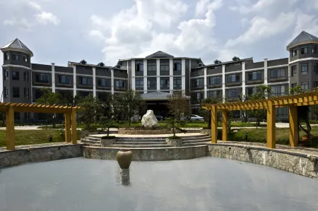 Mingyue Villa Отели в г. Сянсян