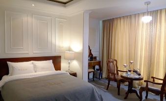 2. 호텔 파크우드 ..