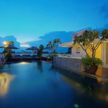 Nita by Vo Luxury Hotel Hoteles cerca de Pagoda Wat Thmei