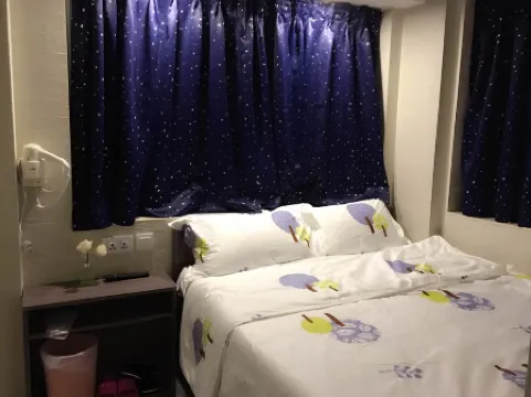Zi Xin Motel (Tsim Sha Tsui A1 Exit)