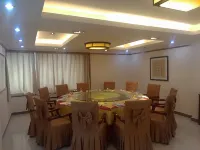 Fuquan Xingong Hot Spring Resort - parking