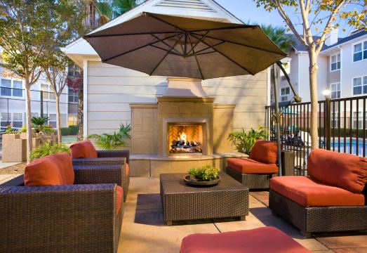 4. 레지던스 인 샌..