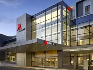 Calgary Airport Marriott In-Terminal Hotel