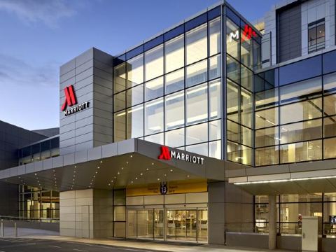 Calgary Airport Marriott In-Terminal Hotel