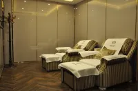 Shanghai Royal Garden Hotel (Shanghai International Resort) - Gym