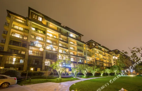 峨眉山斯維登度假公寓（峨眉青廬）