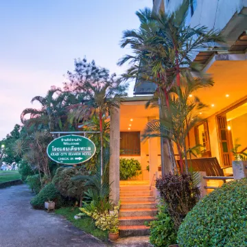 Krabi City Seaview Hotel
