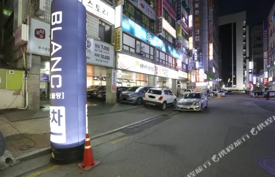 一山布蘭克酒店