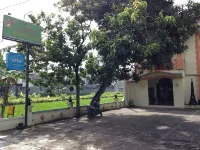 Hotel Bandara Asri Các khách sạn gần Trembesi Komda