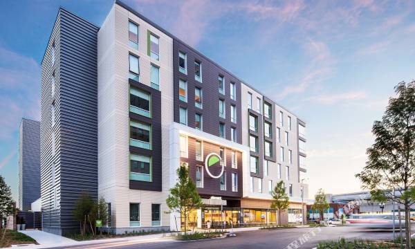 Element Boston Seaport District