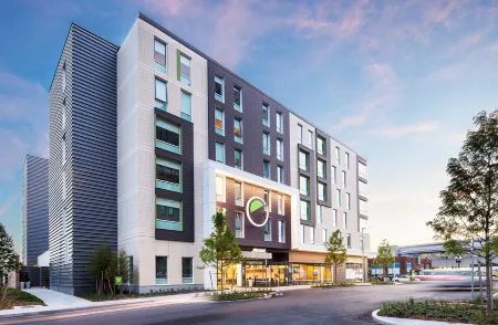 Element Boston Seaport District