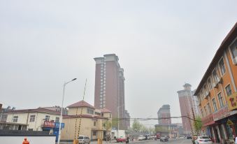 Gongyi Yifeng Express Hotel