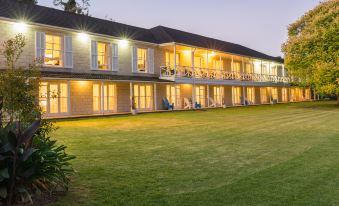 Discovery Settlers Hotel