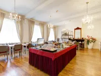 Hotel Jacobs Hotels near Engels Klooster