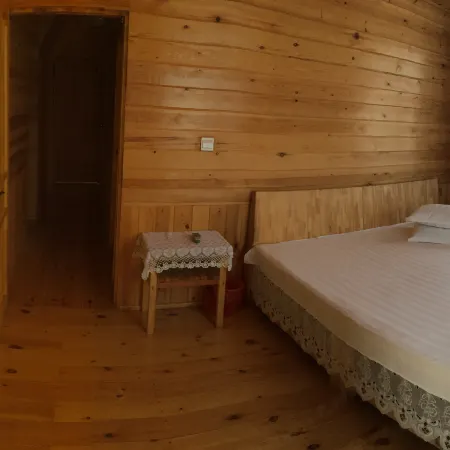 Ergunaen and Alexander Travel Home B&B