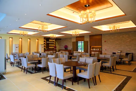 DAYANG INTERNATIONAL ECOLOGICAL TOURISM AREA Отели в г. Цзиеси