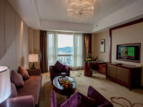 Ramada Plaza by Wyndham Shaoguan City Centre Hotels in Shaoguan