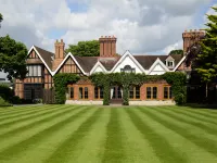 Macdonald Alveston Manor Hotel - Pools