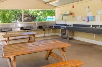 Shepparton Holiday Park and Village Hotels in Shepparton