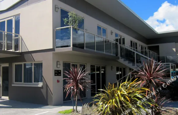 埃默拉爾德汽車旅館