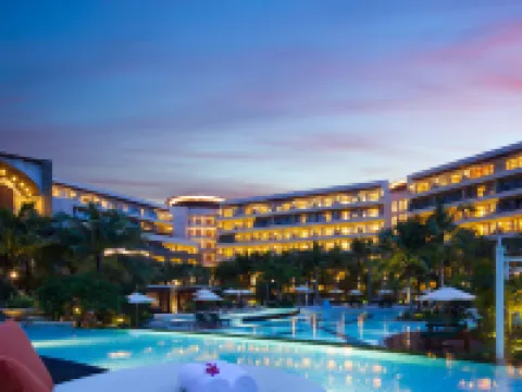 Thousand Cranes Sanya Yazhou Bay int‘l Exchange Centre , Curio Collection by Hilton Hotels near Sanya Nanshan Cultural Tourism Zone