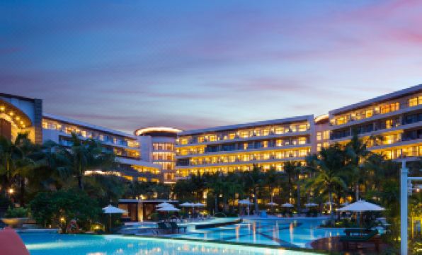Thousand Cranes Sanya Yazhou Bay int‘l Exchange Centre , Curio Collection by Hilton