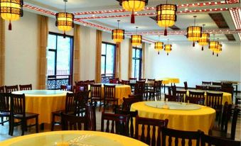 Happy Valley Manor - Housity